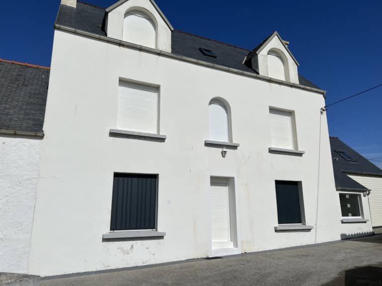 RAVALEMENT MAISON PLOZEVET(1)
