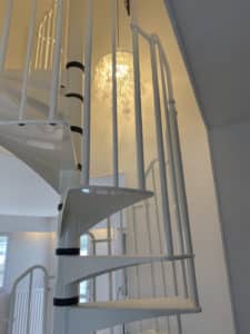 PHOTO CAGE ESCALIER PLOUHINEC 1 - Décoration d'intérieur