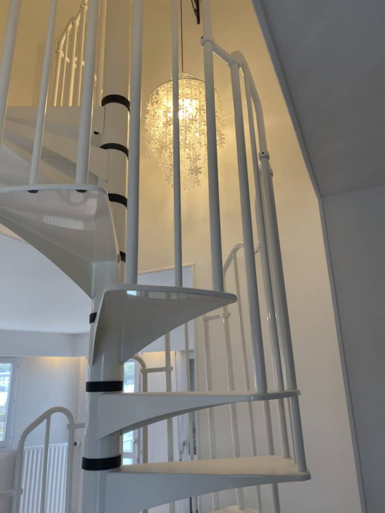 PHOTO CAGE ESCALIER PLOUHINEC